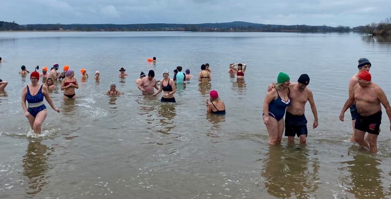 Eisbaden am Altmühlsee