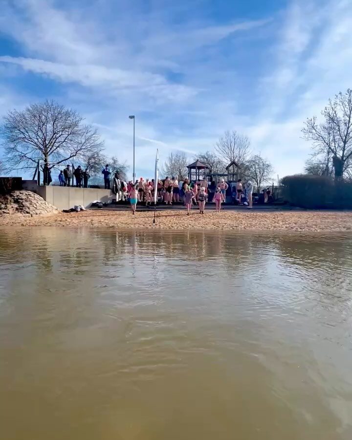 Instagram post from eisbaden.bayern. This post is in position 0.